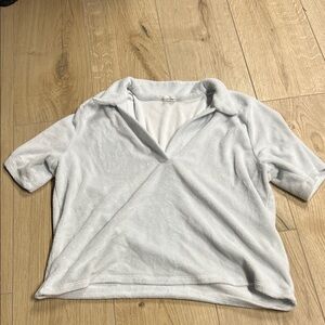 Aritzia Light Gray Short Sleeve Top